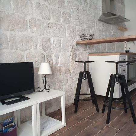 Apartments Kut Vis Extérieur photo