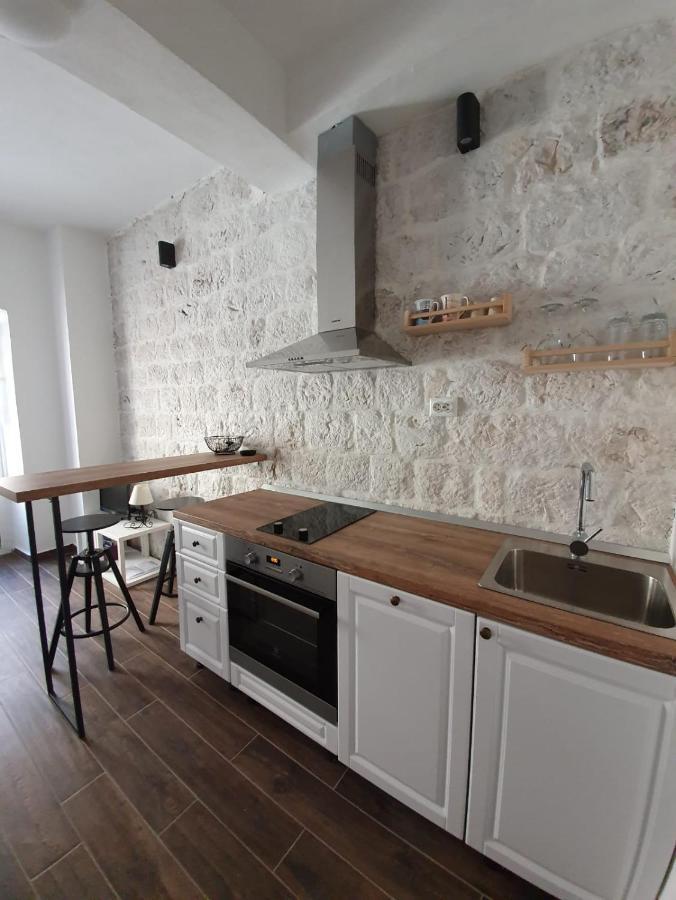 Apartments Kut Vis Extérieur photo