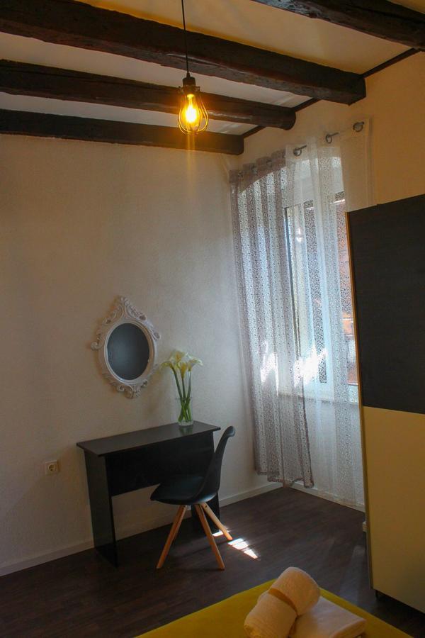 Apartments Kut Vis Extérieur photo